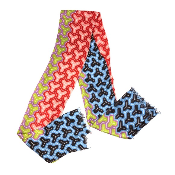 NWOT Jonathan Saunders printed scarf OS - Picture 4 of 10